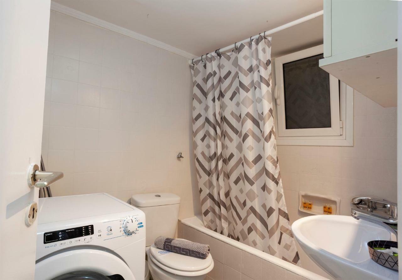 Renovated And Cool Flat In Ideal Location Apartment Атина Екстериор снимка